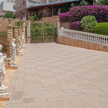 Vila Alarita Altea Villa *