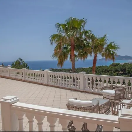 Vila Alarita Altea * Alicante